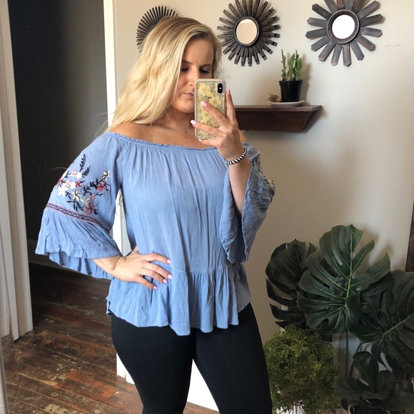Altar'd State Tops - Altar’d State Blue Embroidered bell sleeve top S/M